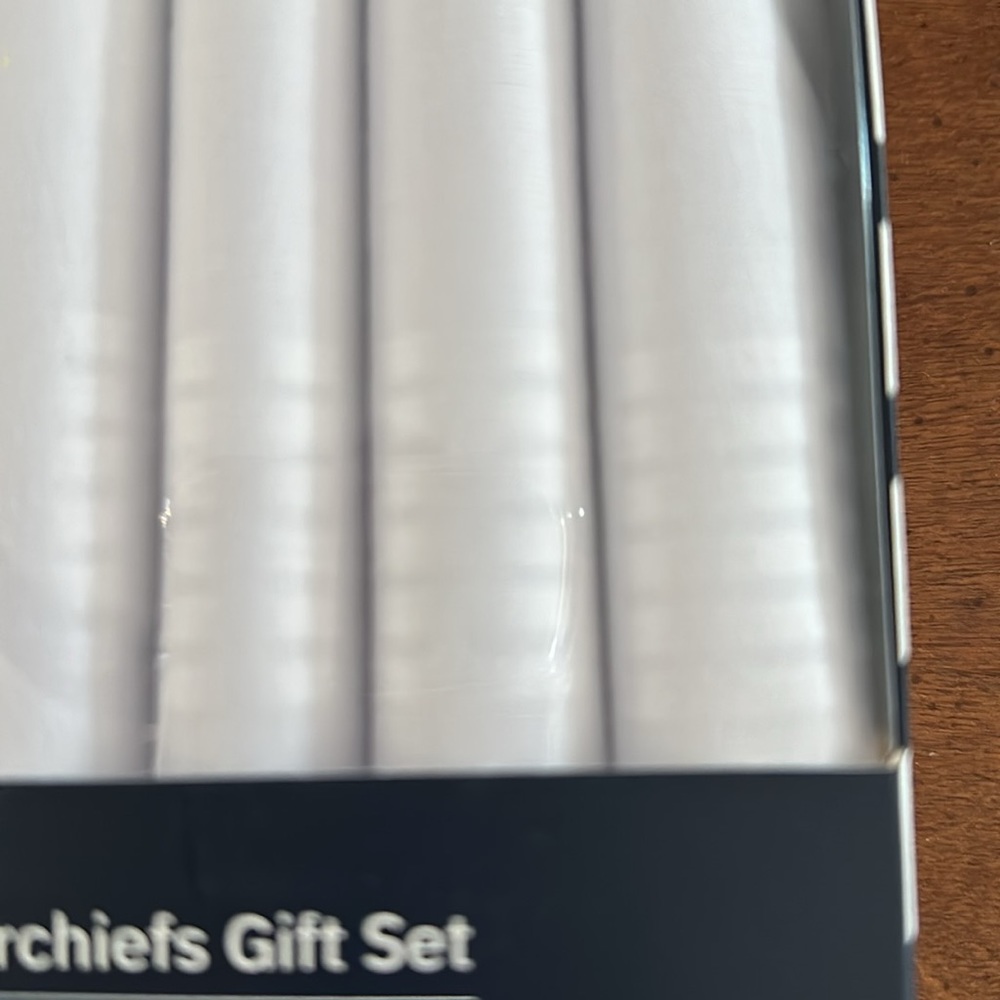 Dockers 6 piece classic white handkerchiefs gift set - Picture 4 of 4